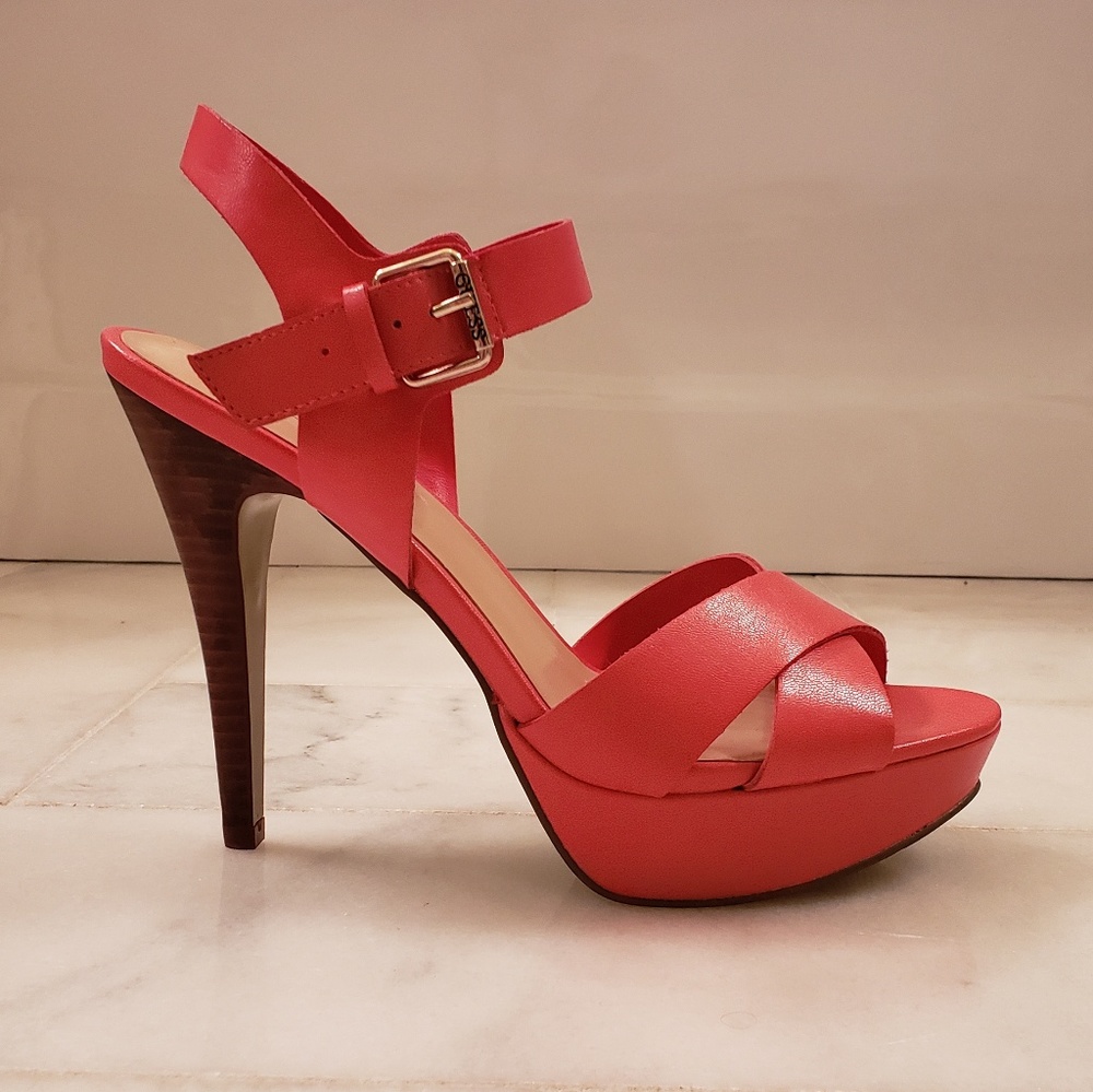 NEW Guess Peach Strappy Pumps 9